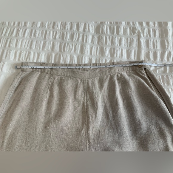 JJill Chic Beige Linen Trousers with Button Accents - Picture 8 of 16